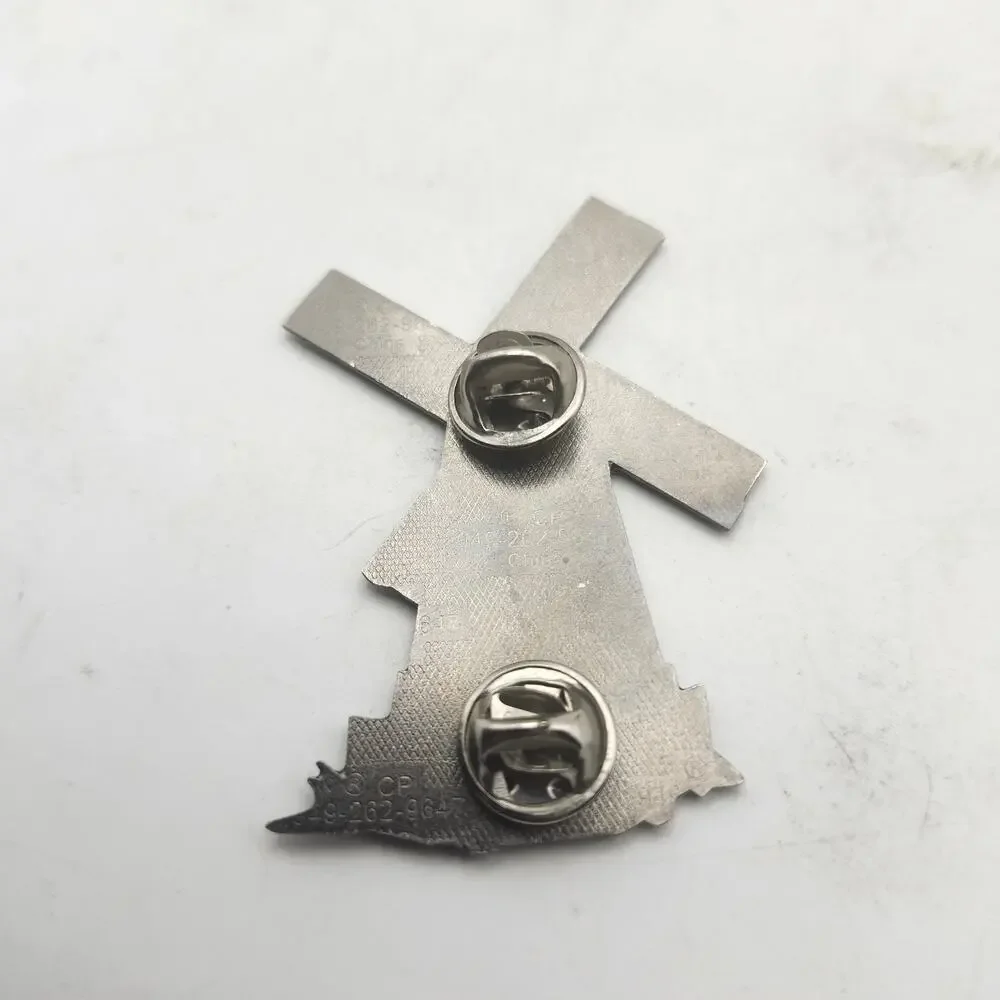2014 Lions International 5M9 Battle Lake Ottertail Minnesota Windmill Lapel Pin